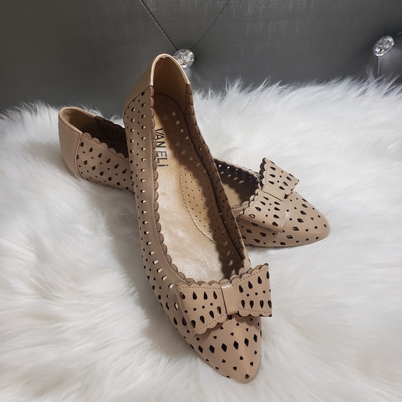 Van Eli Ballet flats